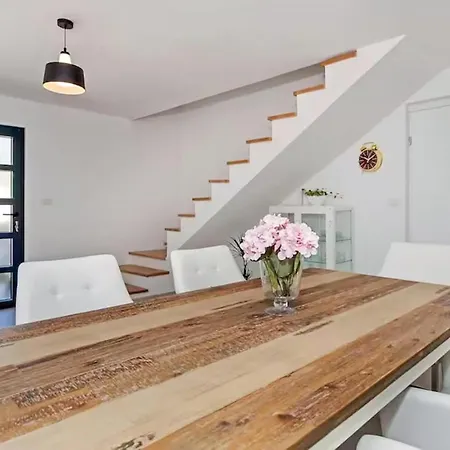 Amazing In Σπίτι διακοπών Barban